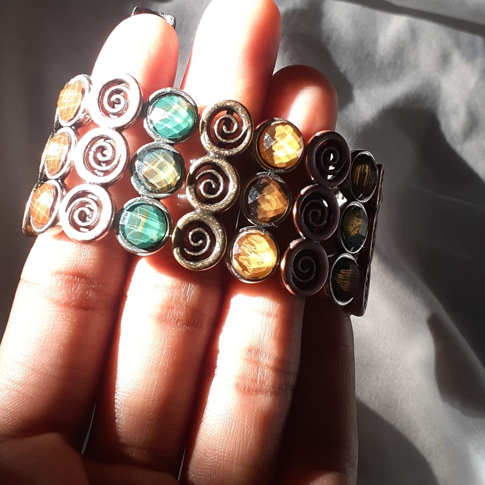 Bracelets - Picture 3 of 3